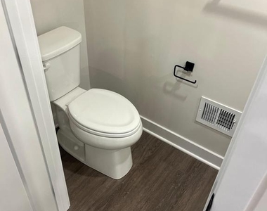 6000 Stoneroller St - Photo Thumbnail 15