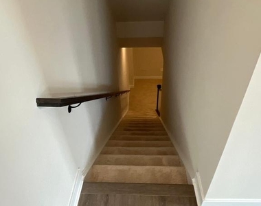 6000 Stoneroller St - Photo Thumbnail 1