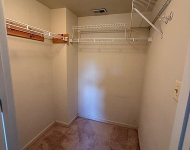 3820 Normandy Drive - Photo Thumbnail 3