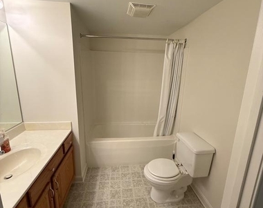 3820 Normandy Drive - Photo Thumbnail 5
