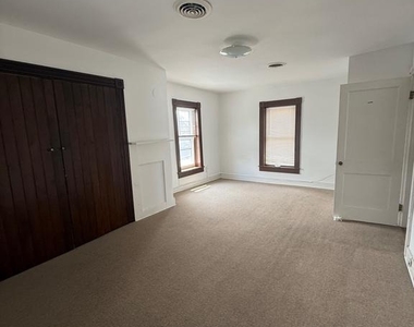 1331 N Main Street - Photo Thumbnail 3