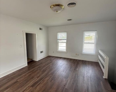 1331 N Main Street - Photo Thumbnail 2