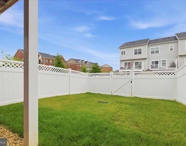 5457 Spotswood Place - Photo Thumbnail 33
