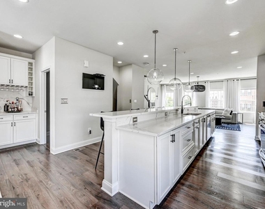 5000 John Buck Avenue - Photo Thumbnail 9