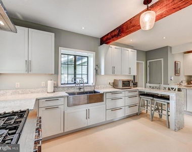 1552 Glencoe Road - Photo Thumbnail 3