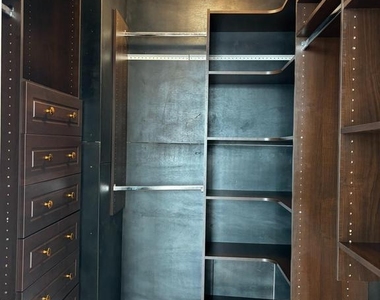 100 Harborview Drive - Photo Thumbnail 18