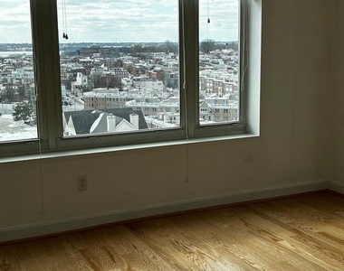 100 Harborview Drive - Photo Thumbnail 8