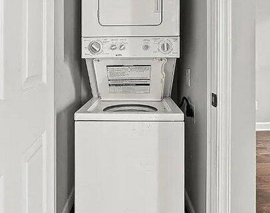 2301 Whittier Avenue - Photo Thumbnail 14