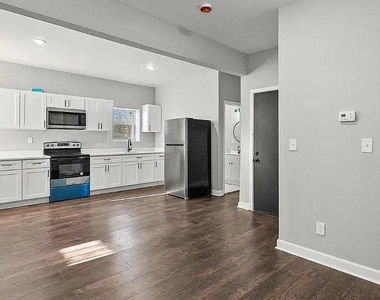 2301 Whittier Avenue - Photo Thumbnail 1