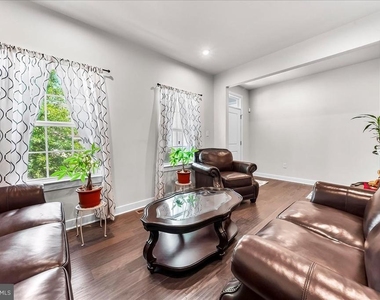 305 Goodwick Drive - Photo Thumbnail 17