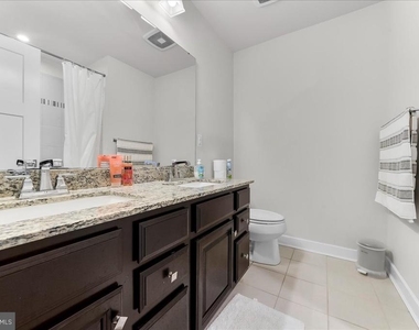 305 Goodwick Drive - Photo Thumbnail 11