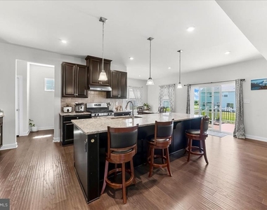 305 Goodwick Drive - Photo Thumbnail 25