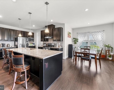 305 Goodwick Drive - Photo Thumbnail 24