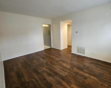 3401 15th Street Se - Photo Thumbnail 6