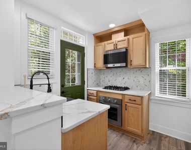 2112 34th Street Se - Photo Thumbnail 6