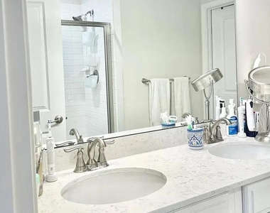 3634 Commodore Joshua Barney Drive Ne - Photo Thumbnail 28