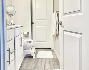3634 Commodore Joshua Barney Drive Ne - Photo Thumbnail 24