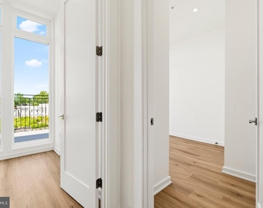 710 Kennedy Street Nw - Photo Thumbnail 11