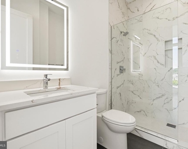 710 Kennedy Street Nw - Photo Thumbnail 18