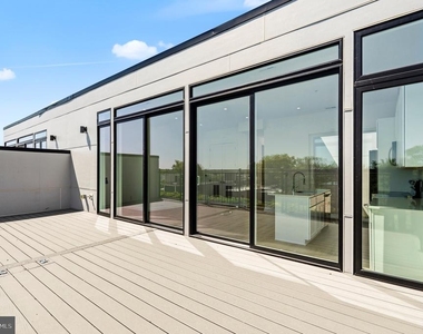 710 Kennedy Street Nw - Photo Thumbnail 12