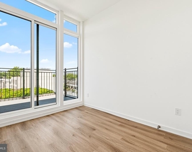 710 Kennedy Street Nw - Photo Thumbnail 16