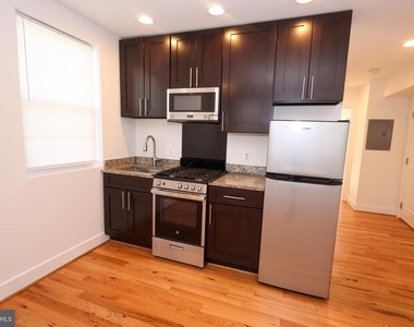 4255 Eads Street Ne - Photo Thumbnail 2