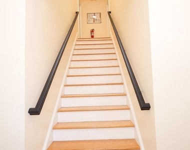 4255 Eads Street Ne - Photo Thumbnail 10