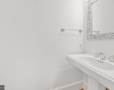 1830 17th Street Nw - Photo Thumbnail 7