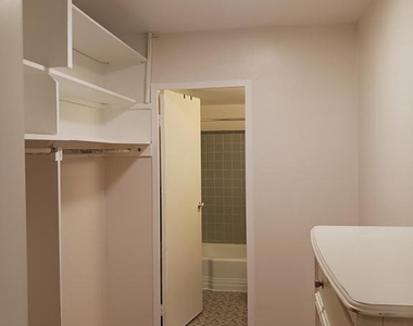 4600 Connecticut Avenue Nw - Photo Thumbnail 3