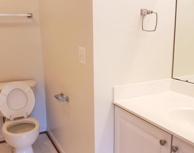 2325 Abington Dr - Photo Thumbnail 13