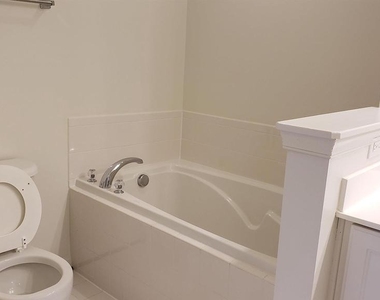 2325 Abington Dr - Photo Thumbnail 17