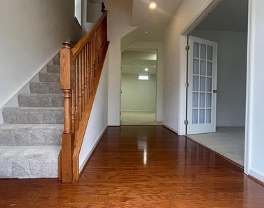 2325 Abington Dr - Photo Thumbnail 1