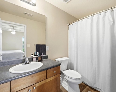 122 Yellowstone Dr - Photo Thumbnail 16