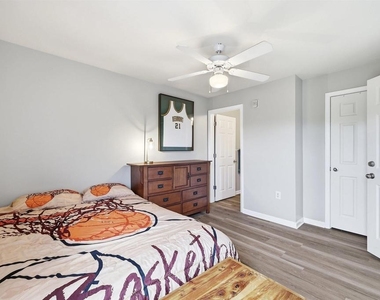 122 Yellowstone Dr - Photo Thumbnail 11