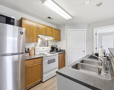 122 Yellowstone Dr - Photo Thumbnail 5