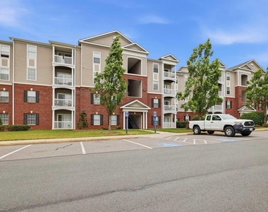 122 Yellowstone Dr - Photo Thumbnail 1