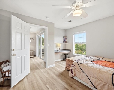 122 Yellowstone Dr - Photo Thumbnail 12