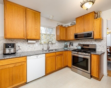 3339 Elsinore Court - Photo Thumbnail 7