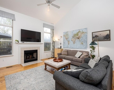 3339 Elsinore Court - Photo Thumbnail 5