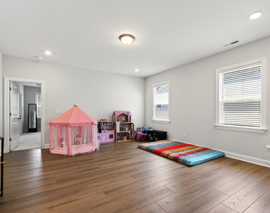 125 Fairport Lane - Photo Thumbnail 30