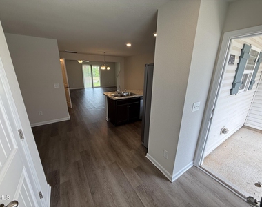 1063 Peony Lane - Photo Thumbnail 3