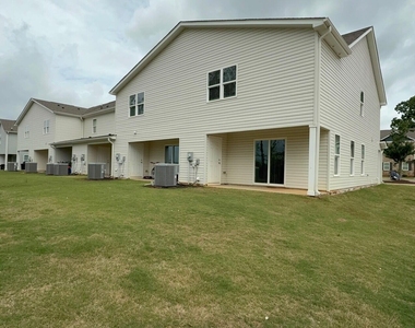1055 Peony Lane - Photo Thumbnail 1