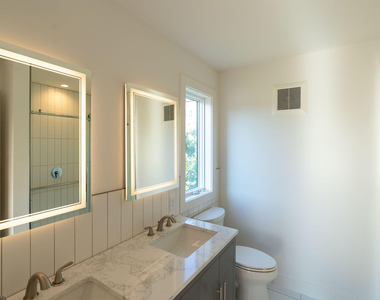 400 E Martin Street - Photo Thumbnail 13