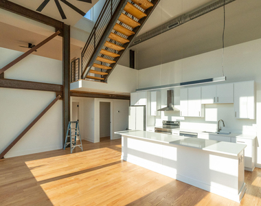 400 E Martin Street - Photo Thumbnail 4