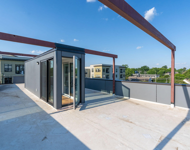 400 E Martin Street - Photo Thumbnail 21
