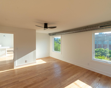 400 E Martin Street - Photo Thumbnail 11