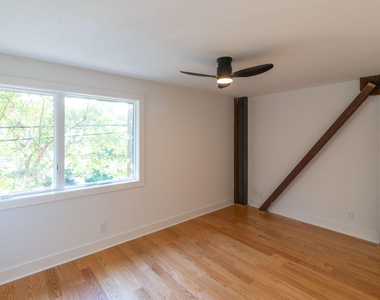 402 E Martin Street - Photo Thumbnail 11