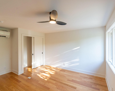402 E Martin Street - Photo Thumbnail 13