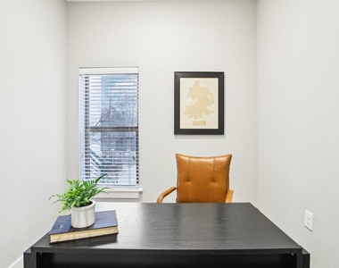 2505 Thornton Rd - Photo Thumbnail 10