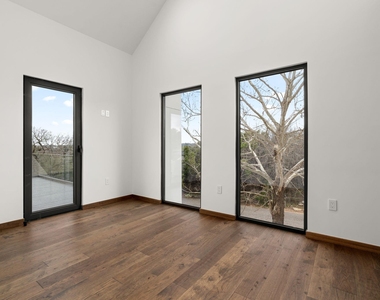 2915 Chisholm Trl - Photo Thumbnail 23